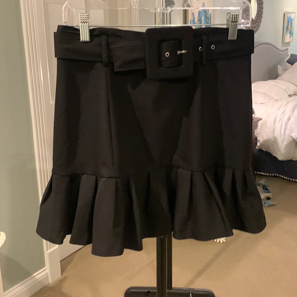 Zara Black skirt with Belt size Large, runs a little small
